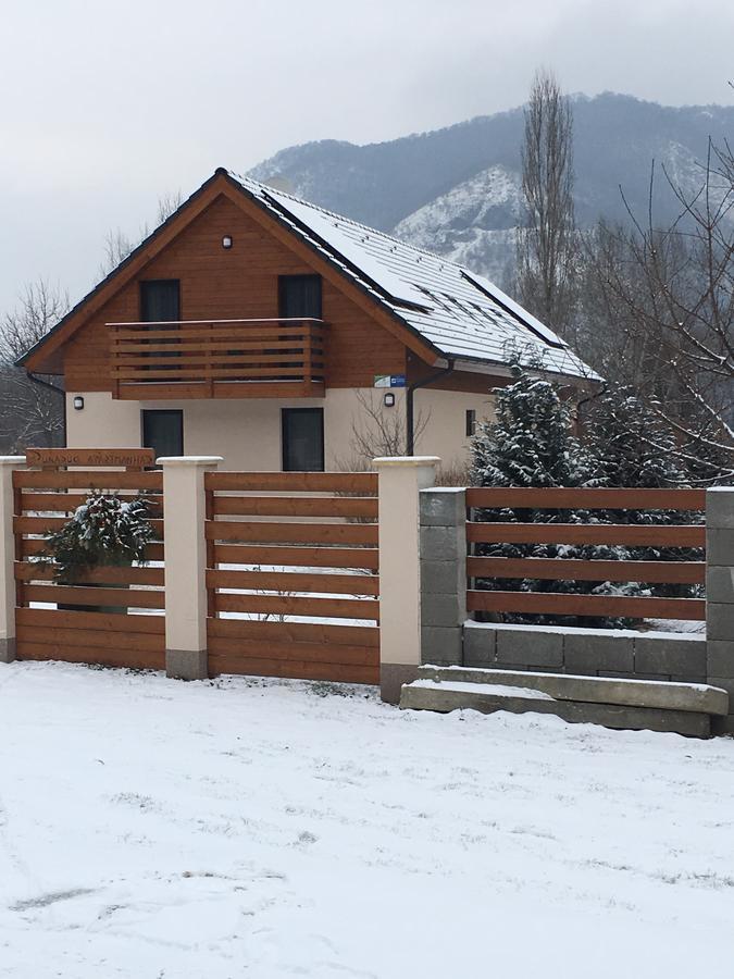 Dunazug Apartmanház Dömös Bagian luar foto