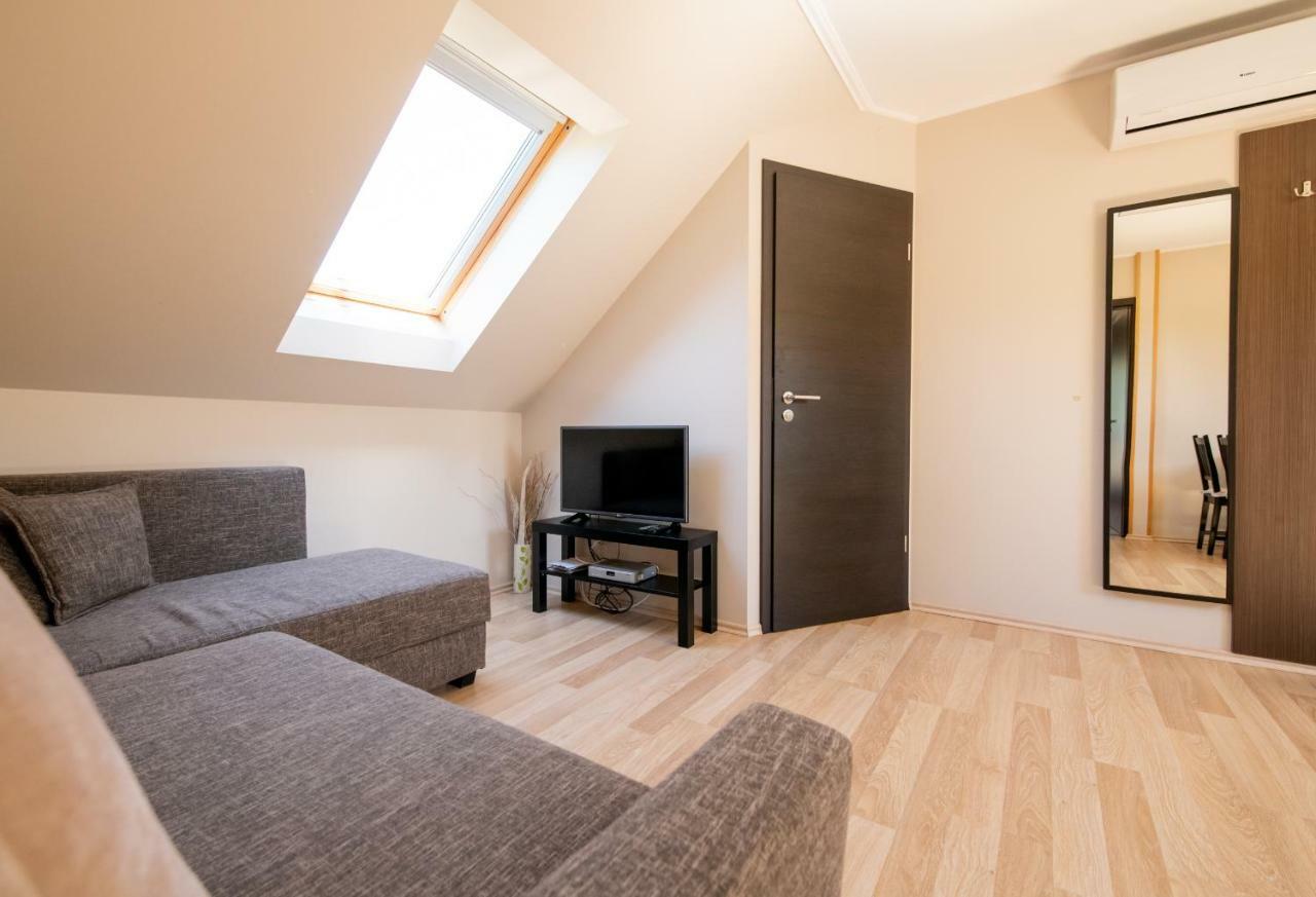 Dunazug Apartmanház Dömös Bagian luar foto